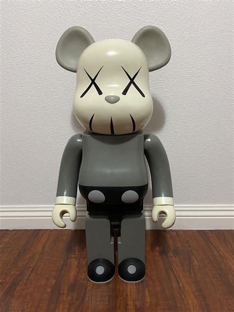 large bearbrick copies.